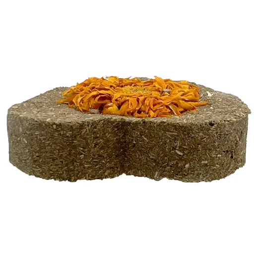 Timothy Hay Flower Chew 4 Pcs W/ Dried Fruit/Veg